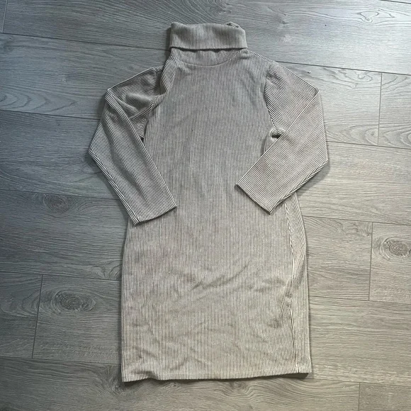urban outfitters turtleneck sweater dress - Picture 2 of 9